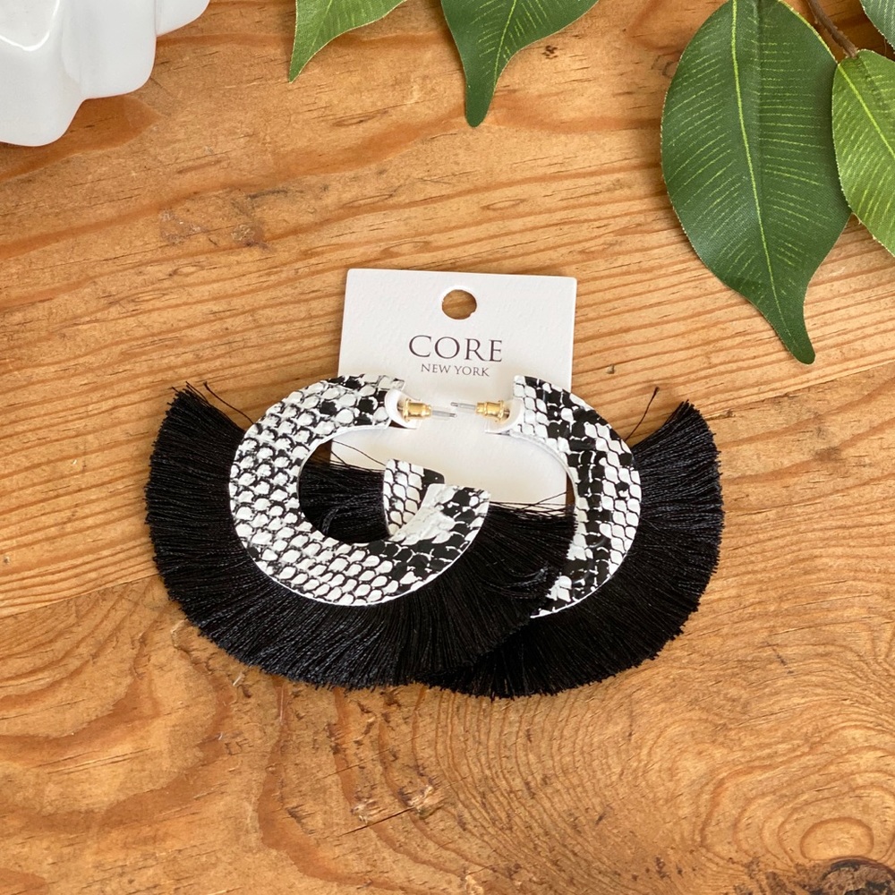 💓 Snakeskin Print Tassle Statement Earrings